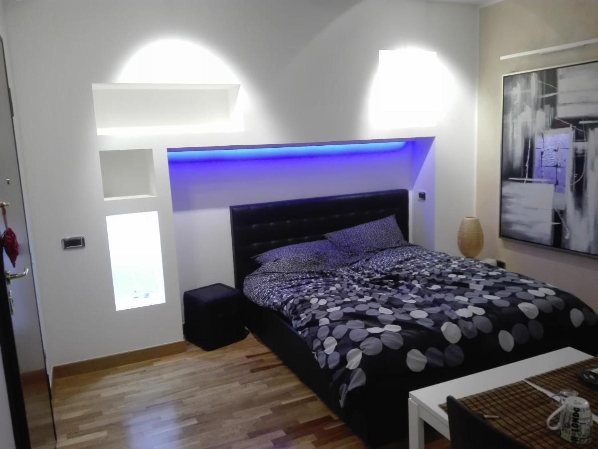 سرمونيتا B&B Stazione Latina المظهر الخارجي الصورة