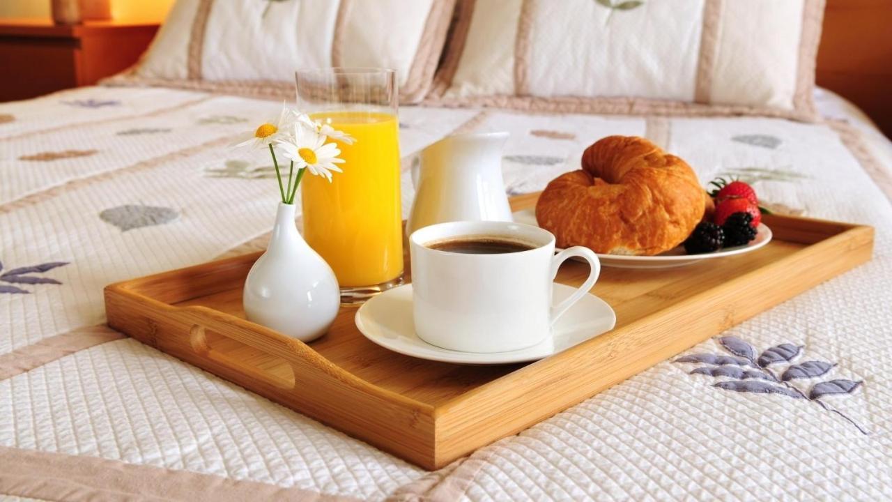 سرمونيتا B&B Stazione Latina المظهر الخارجي الصورة