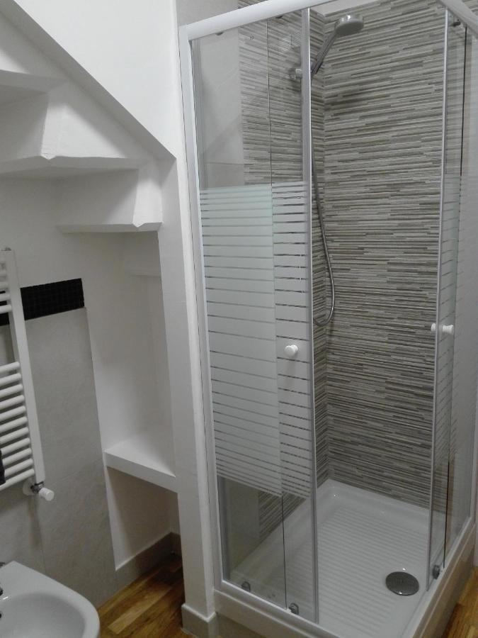 سرمونيتا B&B Stazione Latina المظهر الخارجي الصورة